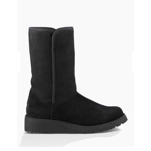Black uggs size 7